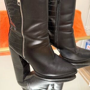 Black Block Heel Women's Boots - Sleek Zip Detail